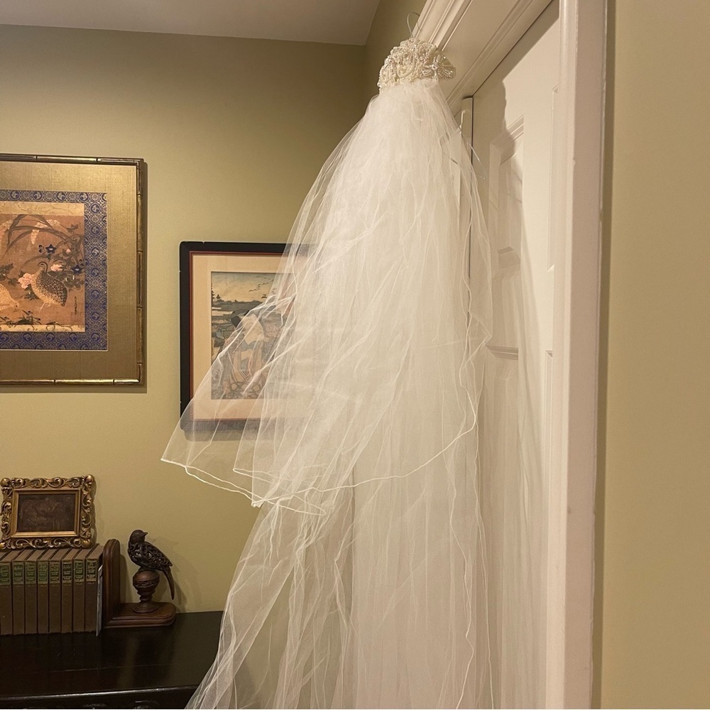 Wedding Pearl Crown with 3 tier lined Veil: Cathedral, Chapel and Blusher - Picture 5 of 15